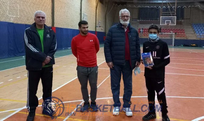 باشگاه افرا سرخ پارسیان