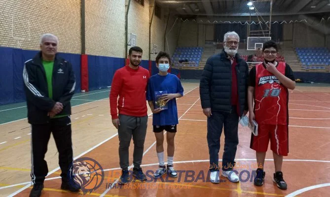 باشگاه افرا سرخ پارسیان
