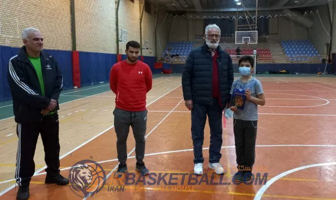 باشگاه افرا سرخ پارسیان