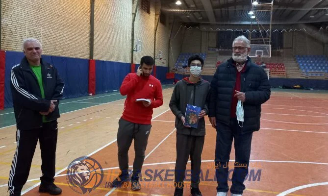 باشگاه افرا سرخ پارسیان