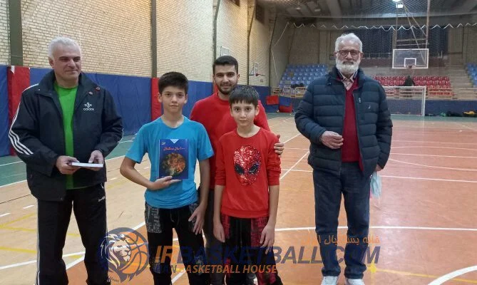 باشگاه افرا سرخ پارسیان