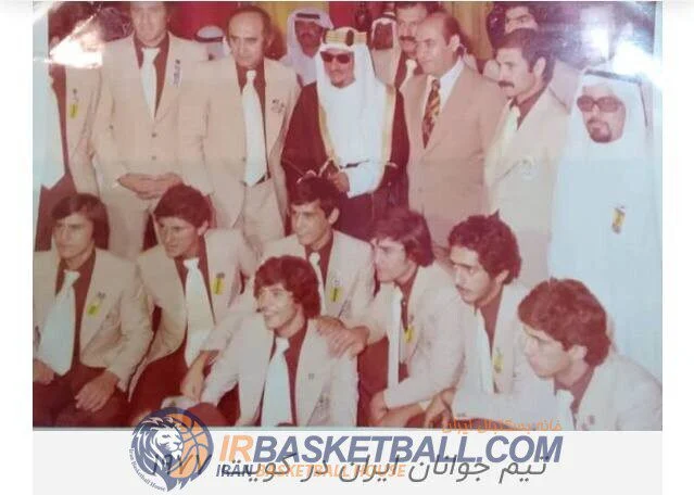 بهمن فرزانه