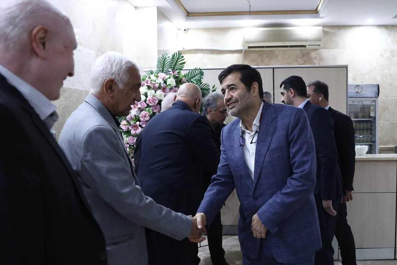 photo 2025 12 02 19 04 22